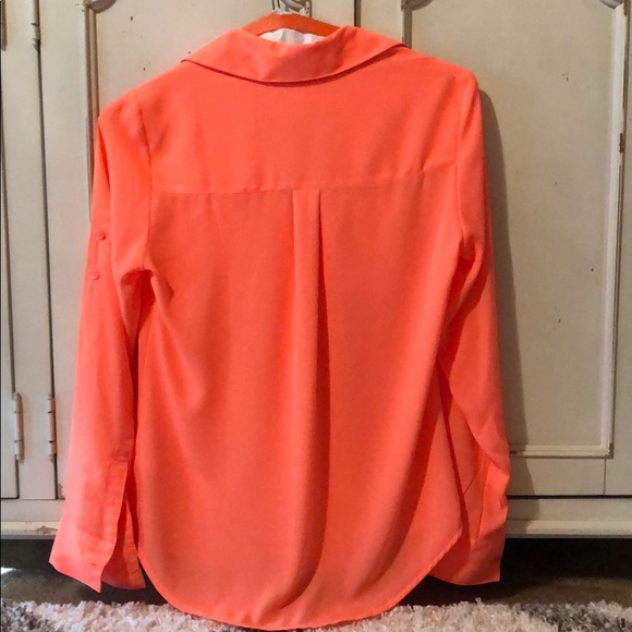 Express Button-up Top - Picture 4 of 6